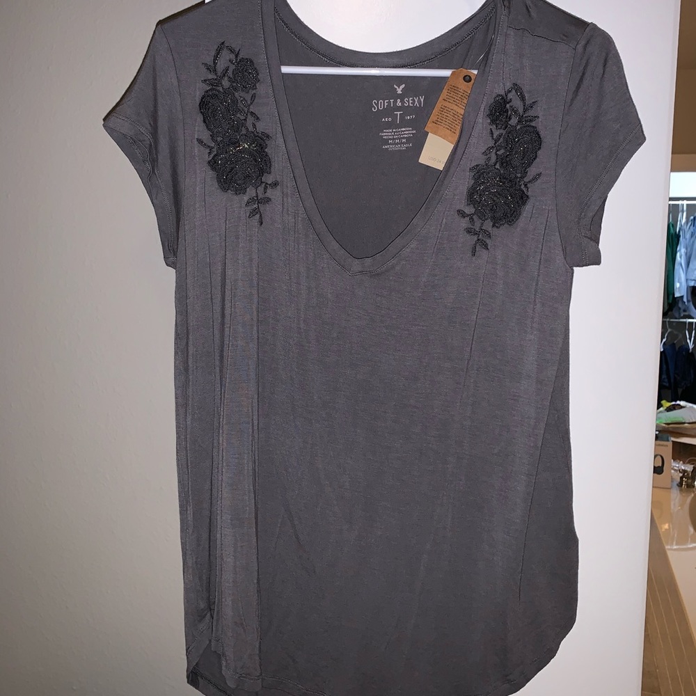 Soft and sexy T with tags!!